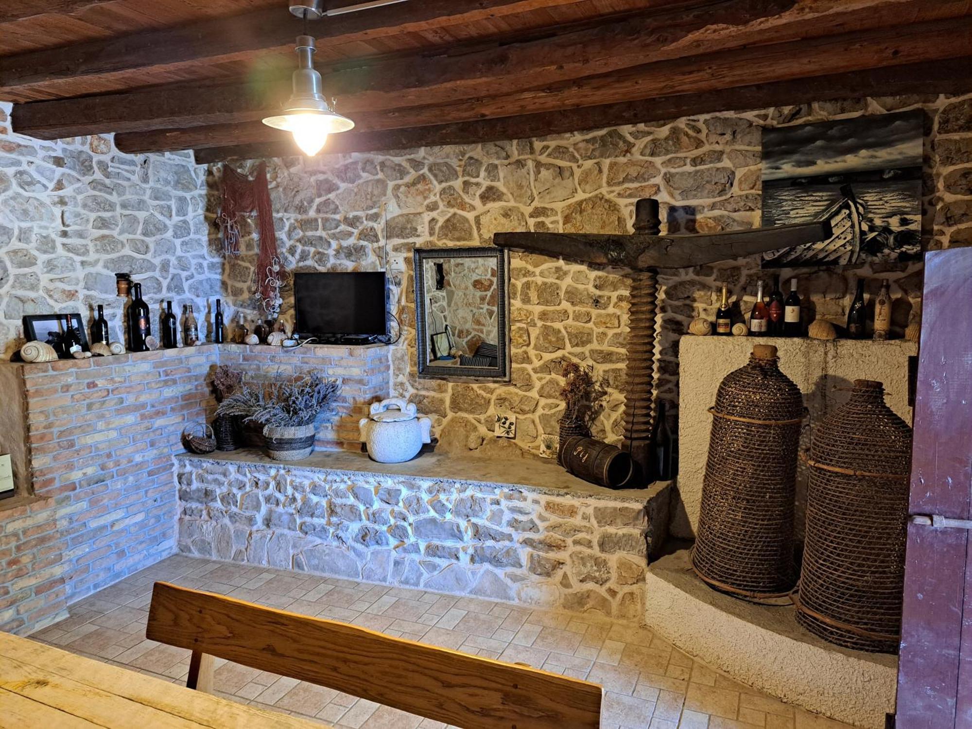 Seaside House For Families With Children Cove Pakomina, Hvar - 12702