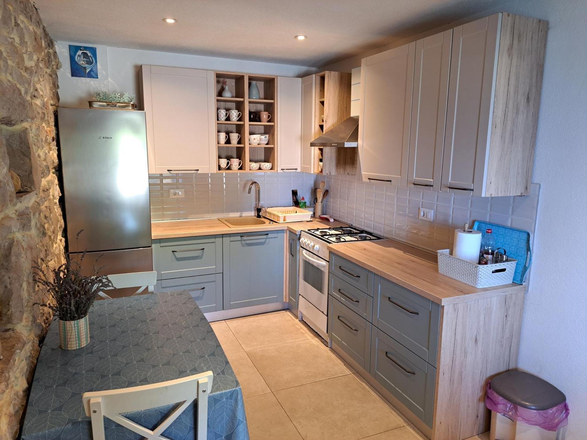 Holiday home Seaside House For Families With Children Cove Pakomina, Hvar - 12702 Gdinj